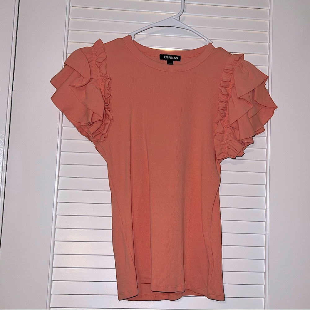 Flutter sleeve top